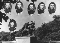 Мы - выпускники 1 выпуска